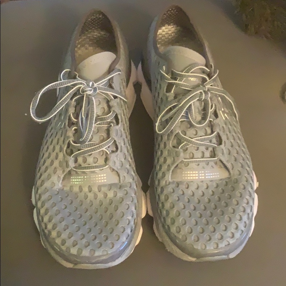 UA Sneakers size 8.